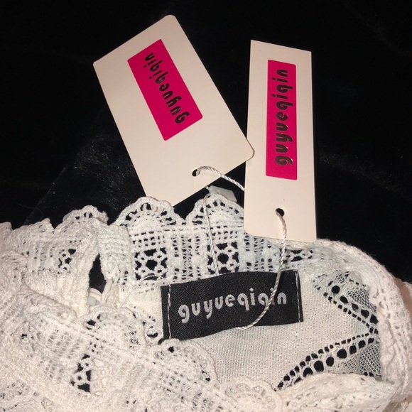 Guyueqiqin White Lace Shirt - Picture 7 of 7